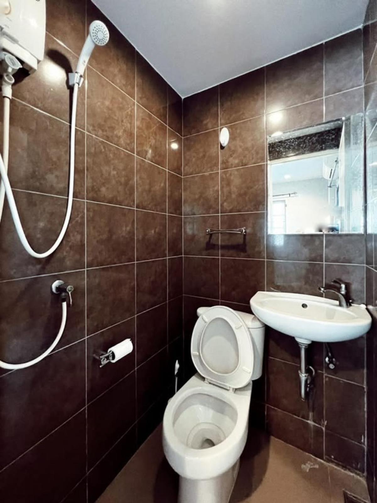 ขายบ้านบางนา แบริ่ง ลาซาล : 🔥 [ ขายด่วน ] บ้านเดี่ยว 2 ชั้น [ 5 ห้องนอน 4 ห้องน้ำ ]  หมู่บ้านบางนาวิลล่า บางนาตราด 39 พร้อมที่ดินกว้าง ใกล้ห้าง Central, Mega Bangna, Index และ ร.ร.นานาชาติ 3 โรงเรียน - เงียบสงบเป็นส่วนตัว พร้อมอยู่ เพียง 8 ล้าน!! 👍 LC0035