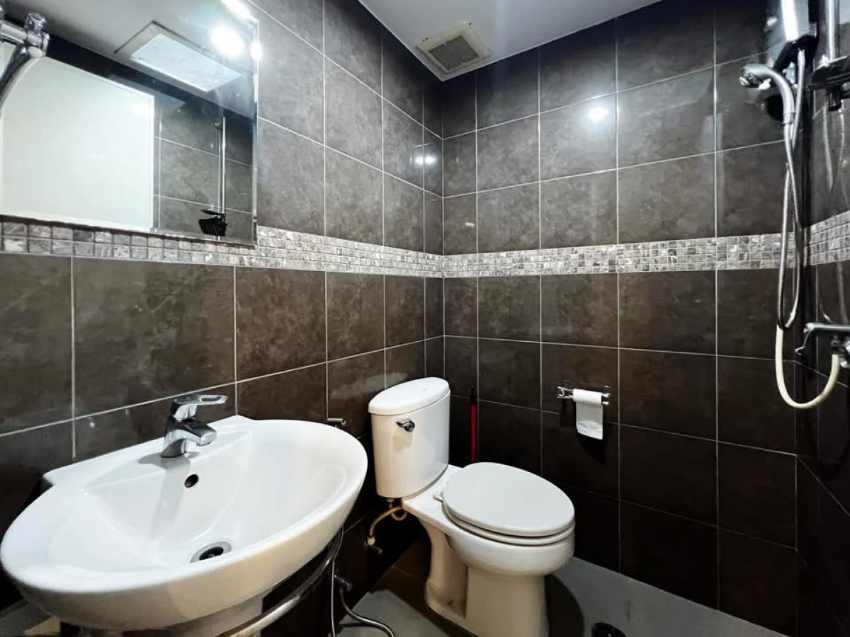 ขายบ้านบางนา แบริ่ง ลาซาล : 🔥 [ ขายด่วน ] บ้านเดี่ยว 2 ชั้น [ 5 ห้องนอน 4 ห้องน้ำ ]  หมู่บ้านบางนาวิลล่า บางนาตราด 39 พร้อมที่ดินกว้าง ใกล้ห้าง Central, Mega Bangna, Index และ ร.ร.นานาชาติ 3 โรงเรียน - เงียบสงบเป็นส่วนตัว พร้อมอยู่ เพียง 8 ล้าน!! 👍 LC0035