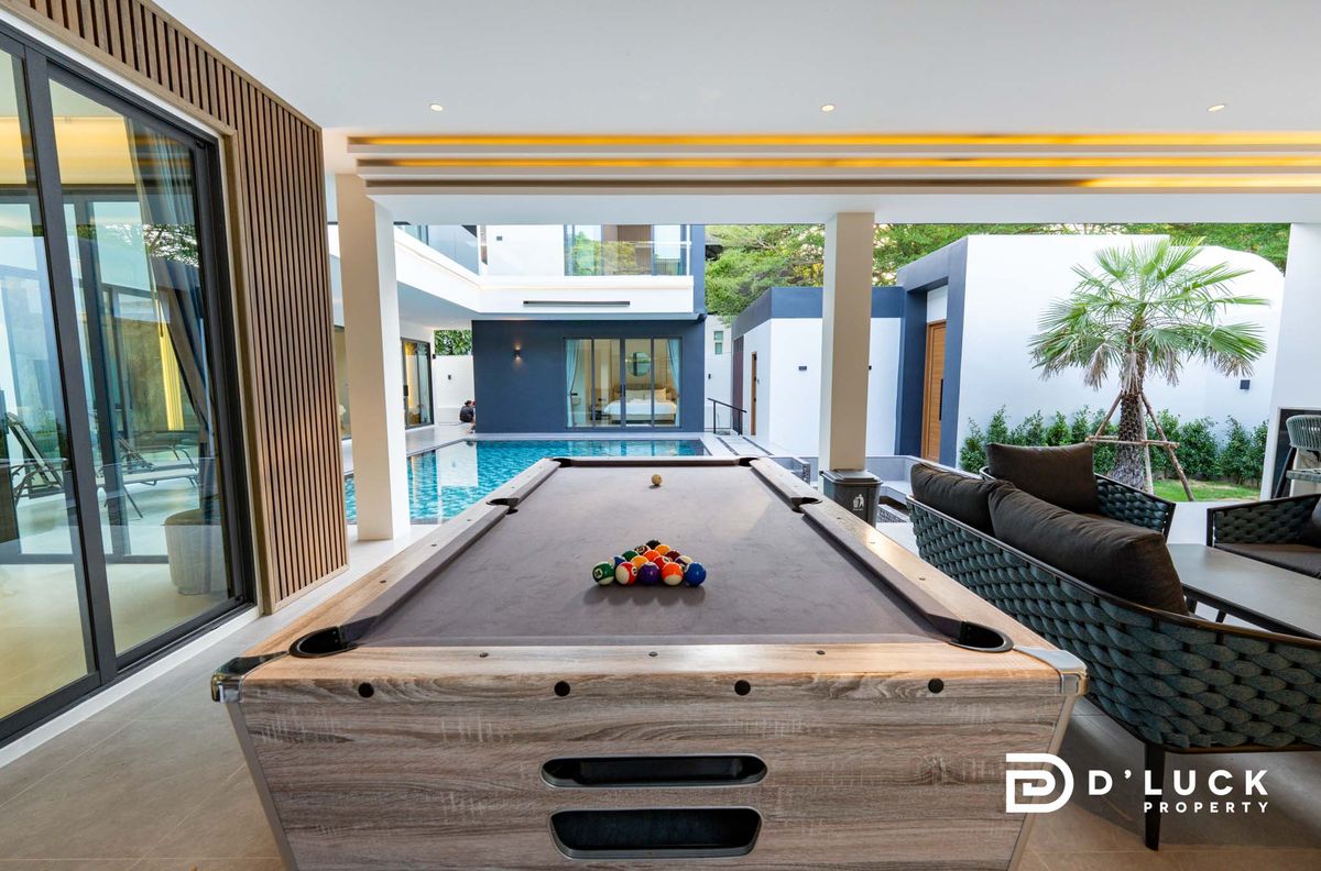 Pattaya, Bangsaen, Chonburi : Selling and renting a house, Pool Villa near the Sea of ​​Jomtien, ready to stay in 7 bedrooms