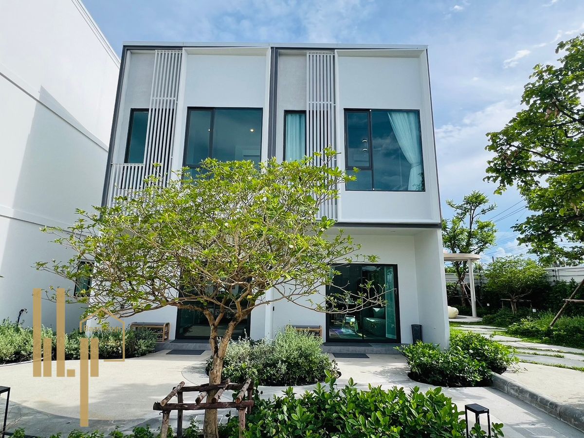 ขายทาวน์โฮมสมุทรปราการ สำโรง : Vibes Bangna by Baanchan Living Point - Modern Townhouse Project, just 5 minutes from Mega Bangna