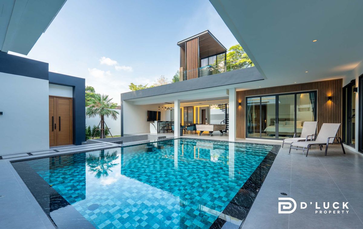 Pattaya, Bangsaen, Chonburi : Selling and renting a house, Pool Villa near the Sea of ​​Jomtien, ready to stay in 7 bedrooms