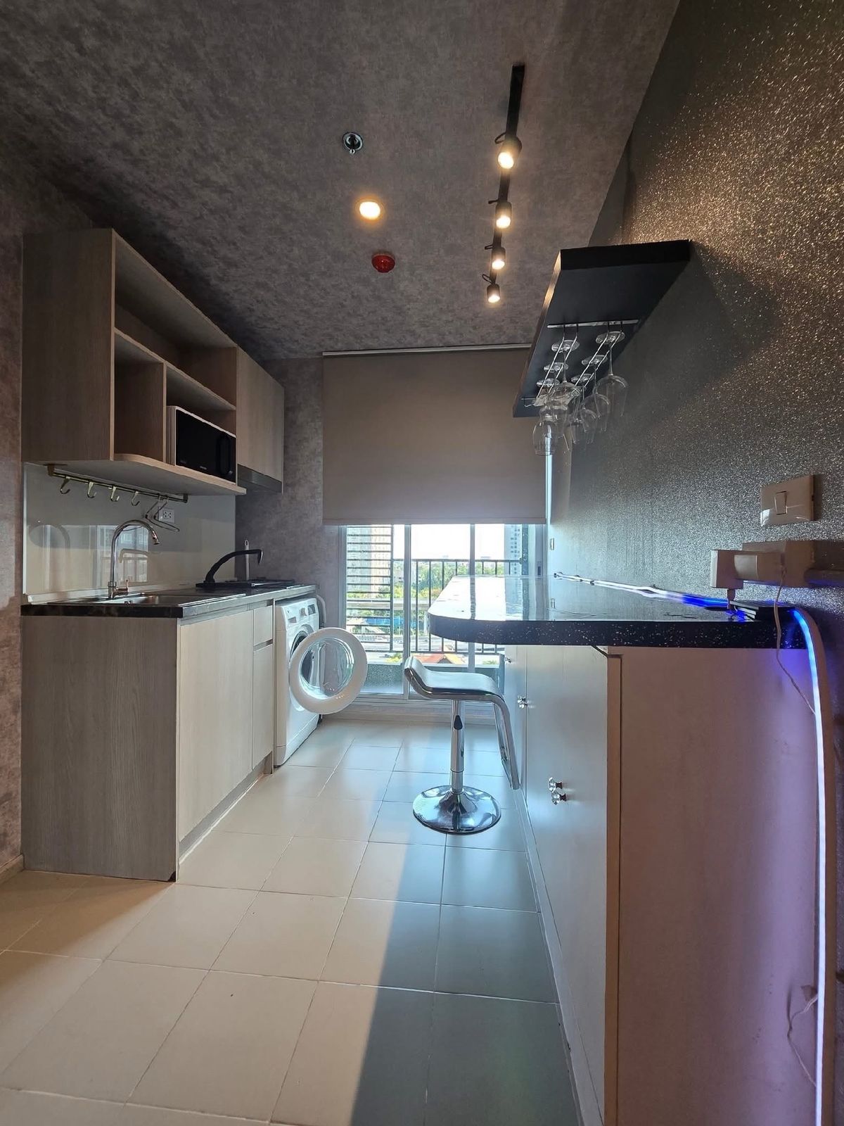 For RentCondoThaphra, Talat Phlu, Wutthakat : SN888259 The best value in the Elio Sathorn-Wutthakat project