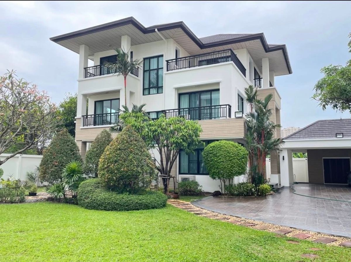 For RentHouseRatchadapisek, Huaikwang, Suttisan : 3 -storey house for rent, Soi Ratchada 32