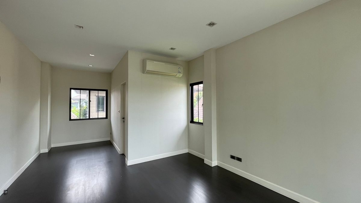 ขายบ้านเชียงใหม่ : ขายบ้านใหม่ เศรษฐสิริ สันทราย เชียงใหม่ 184 ตารางวา