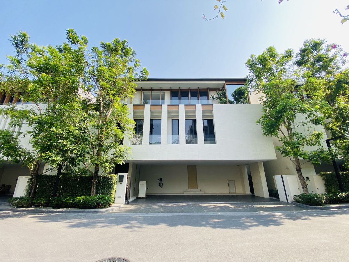 ขายบ้านพัฒนาการ ศรีนครินทร์ : #ขายบ้านหรู Park Heritage พัฒนาการ 20 #ขายบ้านเดี่ยว 3 ชั้น พร้อมลิฟต์ส่วนตัว