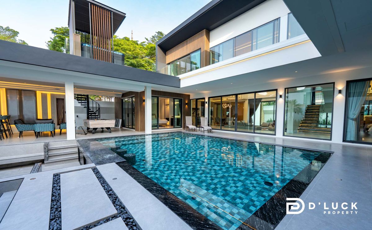 Pattaya, Bangsaen, Chonburi : Selling and renting a house, Pool Villa near the Sea of ​​Jomtien, ready to stay in 7 bedrooms