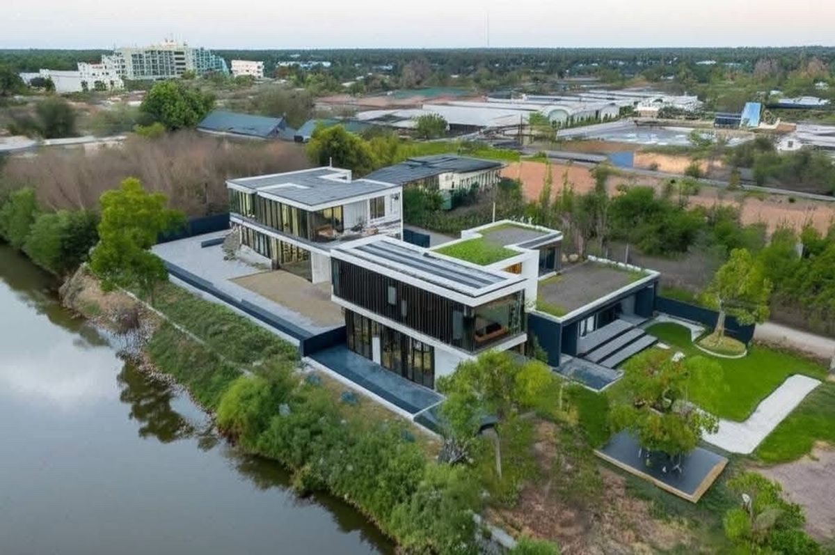 ขายบ้านฉะเชิงเทรา : 📢👇บ้านอยู่อาศัย บ้านพักตากอากาศ บ้านริมทะเลสาบ  ผ่อนคลายนอนดูดาวได้ที่นี่ ฉะเชิงเทรา ที่ไม่ไกลจากกรุงเทพ 