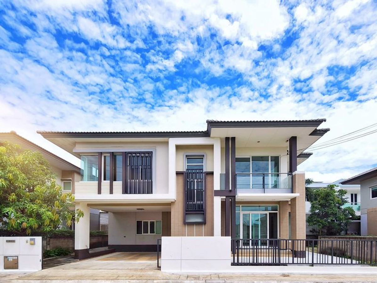 ขายบ้านปิ่นเกล้า จรัญสนิทวงศ์ : ขายบ้านเดี่ยว  โครงการ Casa Legend  ปิ่นเกล้า-ราชพฤกษ์ ตรงข้าม Central Westville