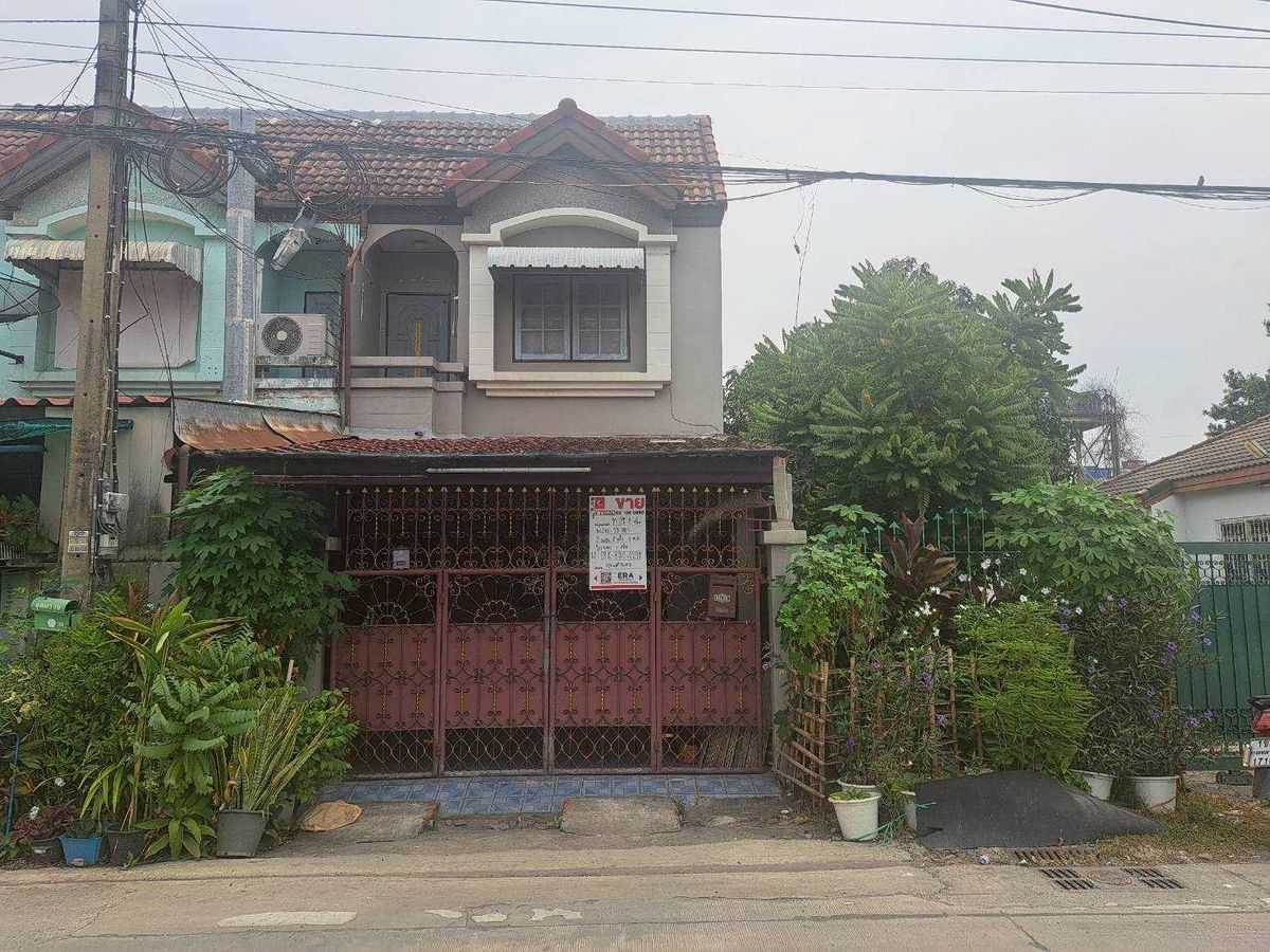 ขายทาวน์โฮมปทุมธานี รังสิต ธรรมศาสตร์ : ขายทาวน์เฮ้าส์ หมู่บ้านภัทรวิลล่า 64 ตร.ม. ใกล้ ตลาดไท