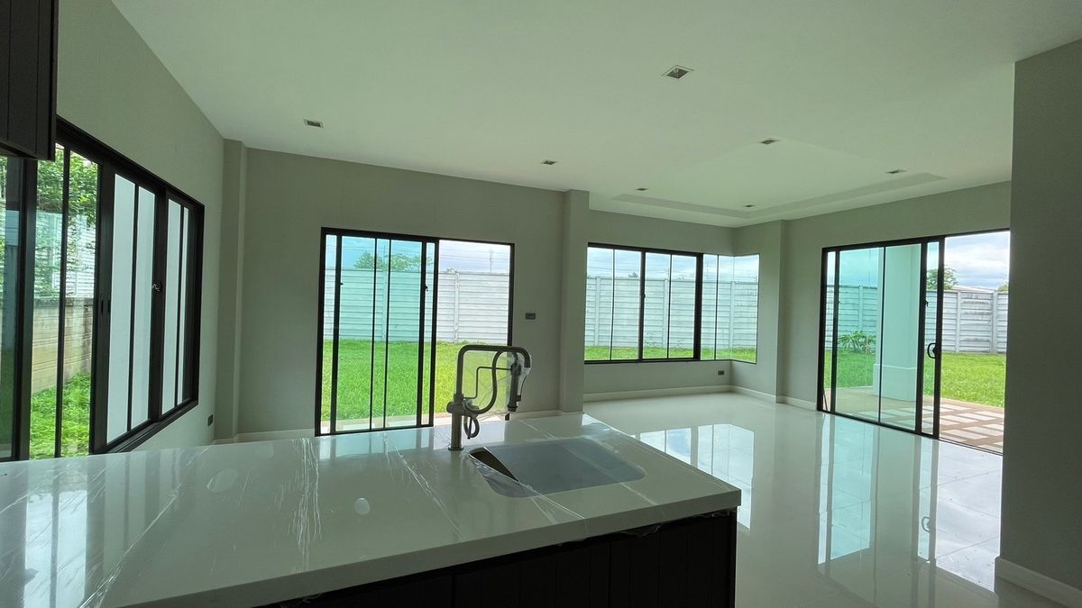 ขายบ้านเชียงใหม่ : ขายบ้านใหม่ เศรษฐสิริ สันทราย เชียงใหม่ 184 ตารางวา