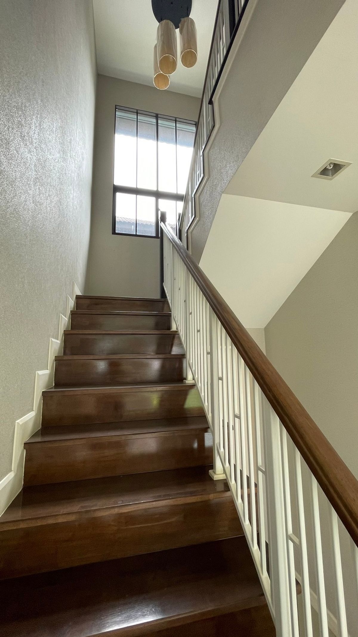 ขายบ้านเชียงใหม่ : ขายบ้านใหม่ เศรษฐสิริ สันทราย เชียงใหม่ 184 ตารางวา