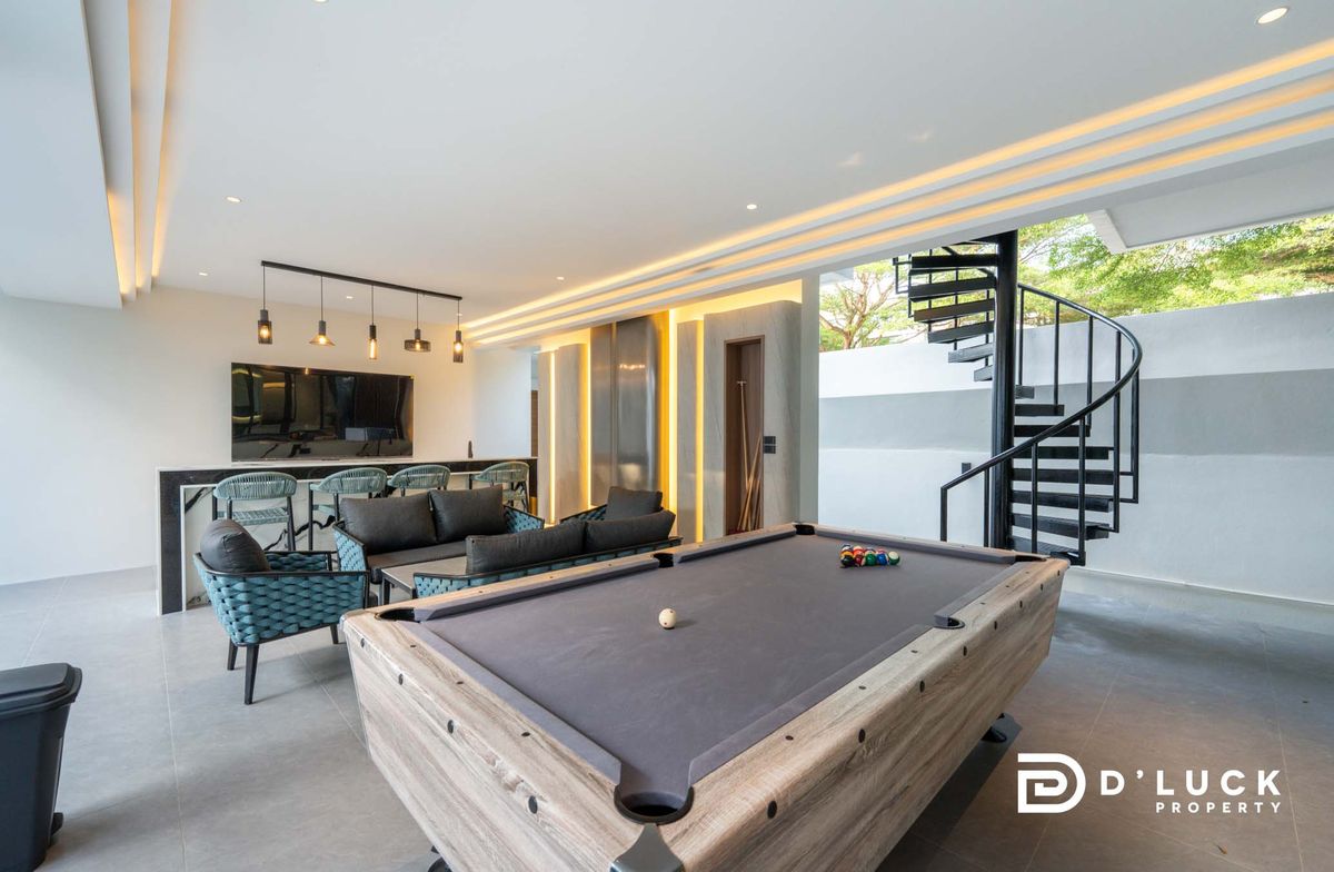 Pattaya, Bangsaen, Chonburi : Selling and renting a house, Pool Villa near the Sea of ​​Jomtien, ready to stay in 7 bedrooms