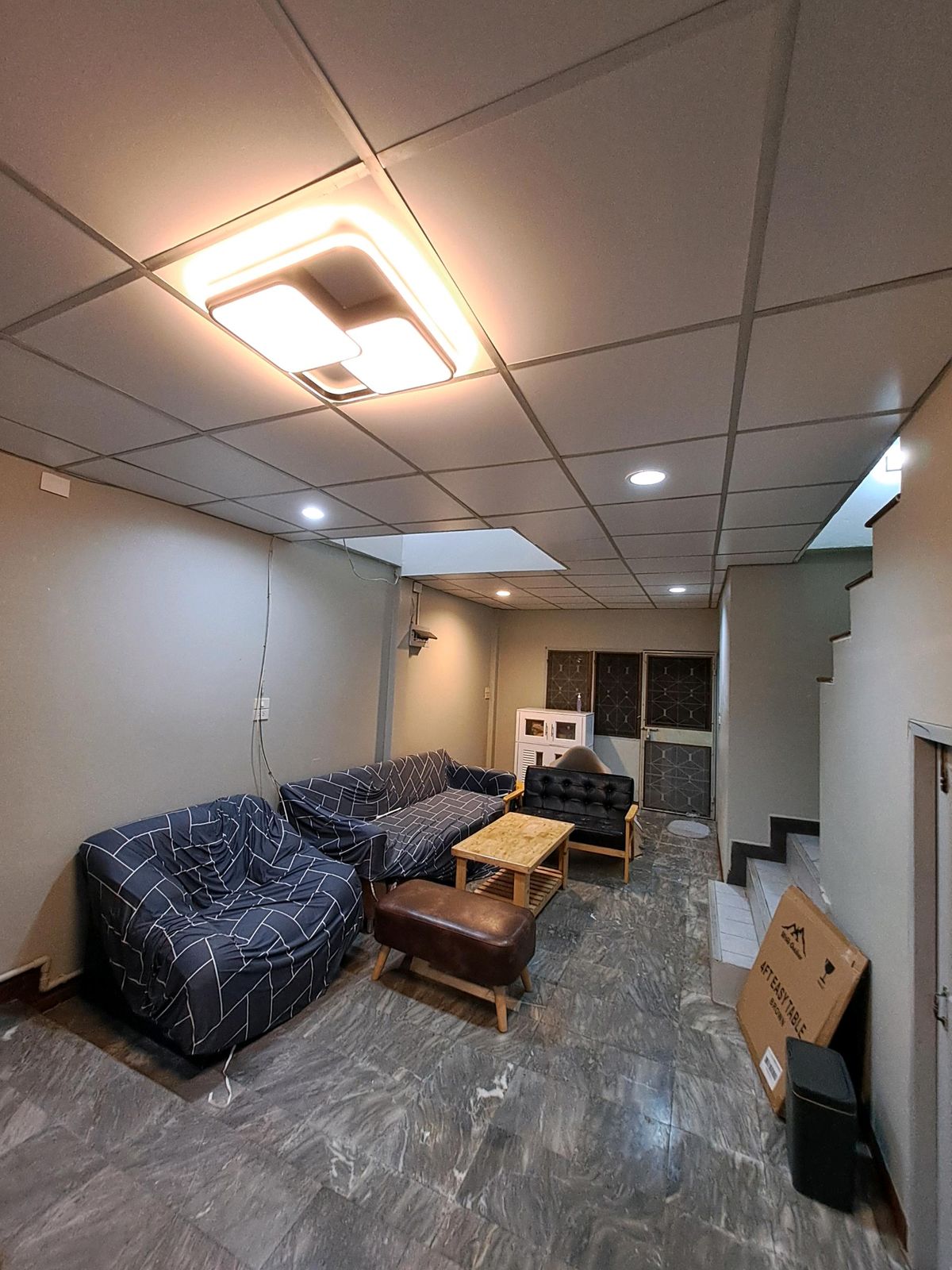 ให้เช่าทาวน์โฮมนวมินทร์ รามอินทรา : Townhome 3 ชั้น หมู่บ้าน ธนสิน 9  ให้เช่า 3 นอน 3น้ำ หมู่บ้านใกล้ ถนนใหญ่ ถนนนวมินทร์ ซอย นวมิยทร์ 86 ติดห้าง โลตัส สุขาภิบาล 1  หมู่บ้านอยู่ตรงข้าม ห้าง ไทวัสดุ สาขาถนนนวมินทร์  ใกล้ รพ.พญาไท นวมินทร  ซอยใหญ่ ไม่เปลี่บว ปากซอย มี ร้าน 711