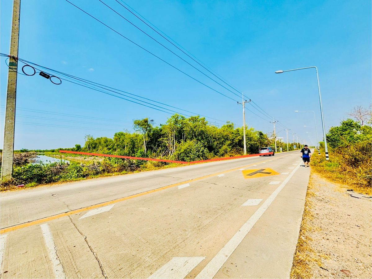 For SaleLandMahachai Samut Sakhon : Land for sale of 38 rai, Samut Sakhon, on 4 lanes (going to expand the road) near Rama 2
