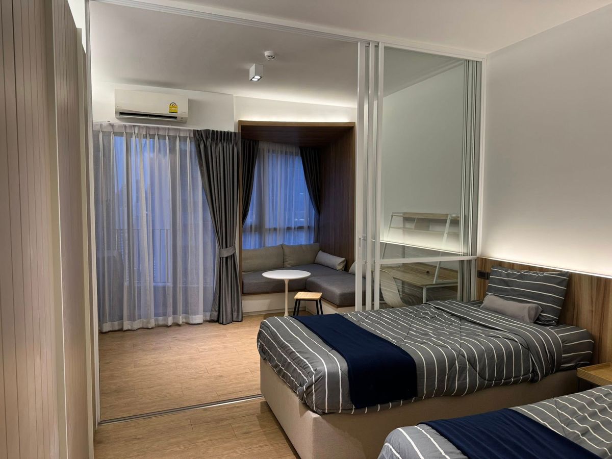 For RentCondoSiam Paragon ,Chulalongkorn,Samyan : For Rent & GT; & GT; Triple Y Residence Samyan Midtown & GT; & GT; Floor 26, south, good wind, not hot, convenient to travel. There is a subway station connected to the building near Chulalongkorn University, Sam Yan Sam Yan, fully furnished. #LV-MO1728