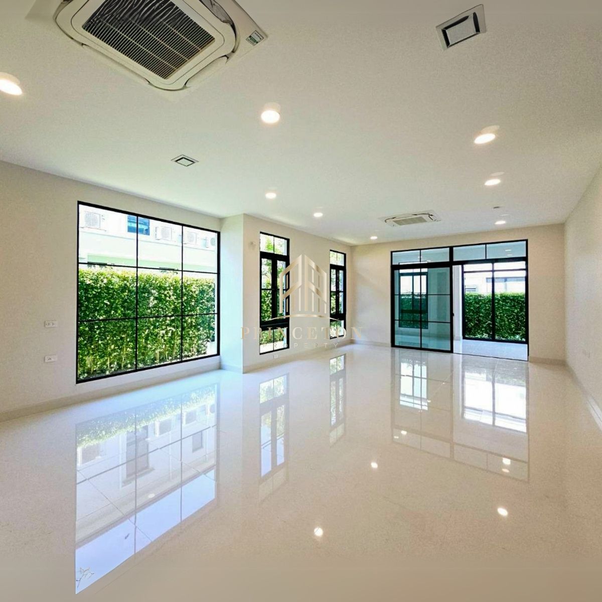 ขายบ้านบางนา แบริ่ง ลาซาล : ขายบ้านหรู นันทวัน บางนา กม.15  📞092-4252445 ซื้อตรงจากโครงการ