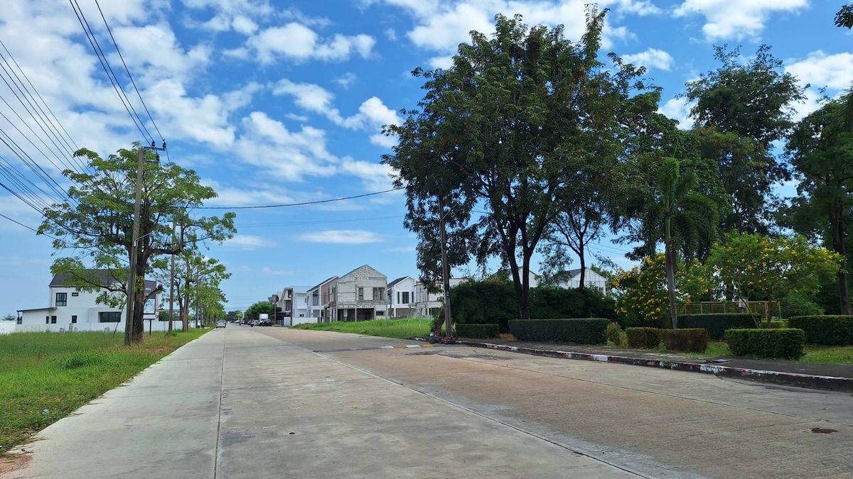 ขายทาวน์โฮมมีนบุรี-ร่มเกล้า : ขายทาวน์เฮ้าส์ 2 ชั้น หมู่บ้าน ณ.ราธร สุวินทวงศ์ 23 (เฟสใหม่) (N.821)