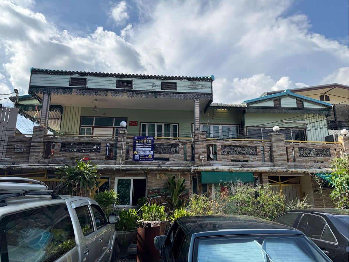 For SaleHouseRama9, Petchburi, RCA : Detached house, Din Daeng, Golden Location