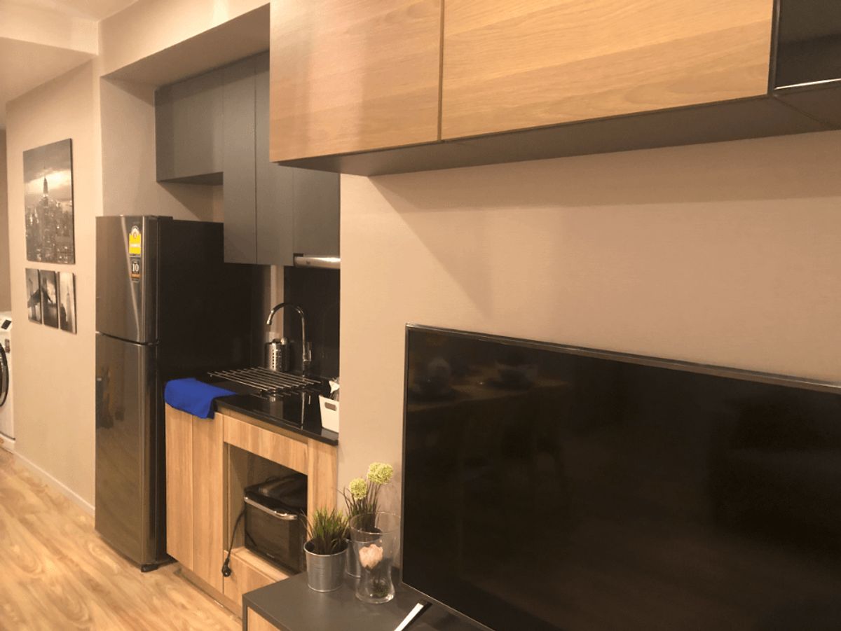 ขายคอนโดสาทร นราธิวาส : ขายด่วน 📍 Blossom Condo @ Sathorn - Charoenrat 📍 เฟอร์นิเจอร์ และ เครื่องใช้ไฟฟ้าครบ 