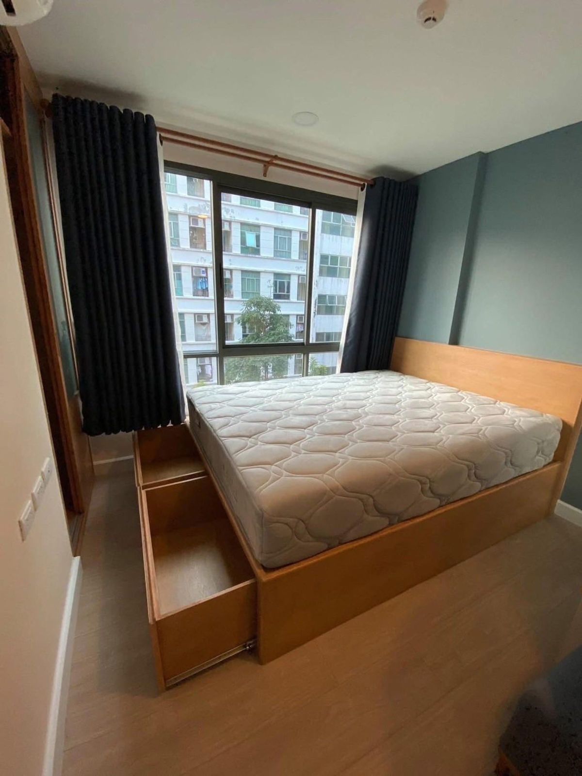 For SaleCondoRatchadapisek, Huaikwang, Suttisan : Metroluxe Rosegold Condo for sale, near BTS, Saphan Khwai, decorated with buil-in furniture (S4756)