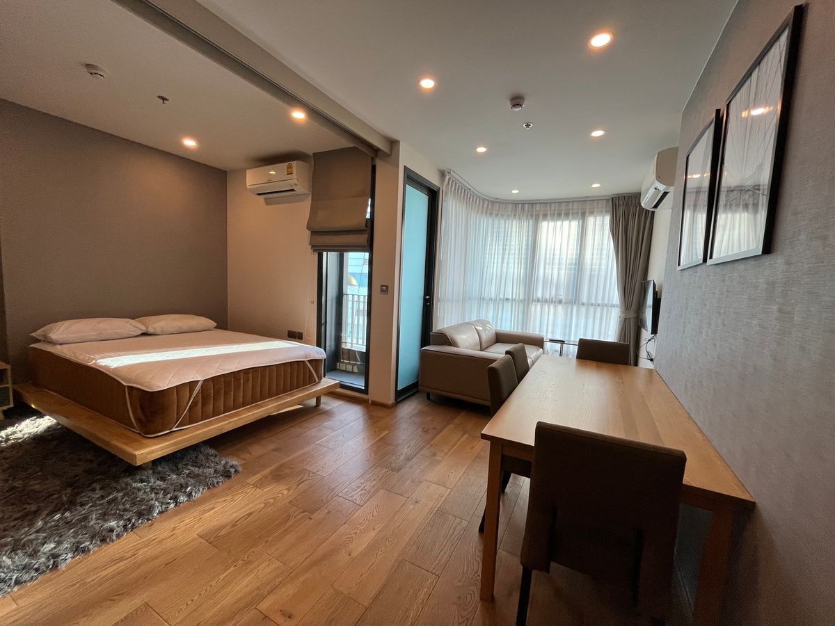 For RentCondoRatchathewi,Phayathai : RENT !! Condo Q Chidlom - Phetchaburi, BTS Chidlom, 1 Bed, Floor 23, 36 sq.m., Rent 24,000 .-