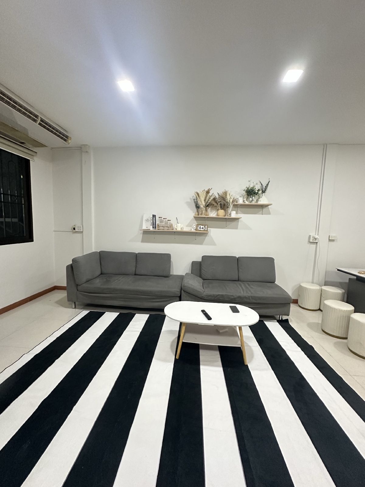 For RentHouseRatchadapisek, Huaikwang, Suttisan : 2 -story house, 3 bedrooms, 2 bathrooms /55,000