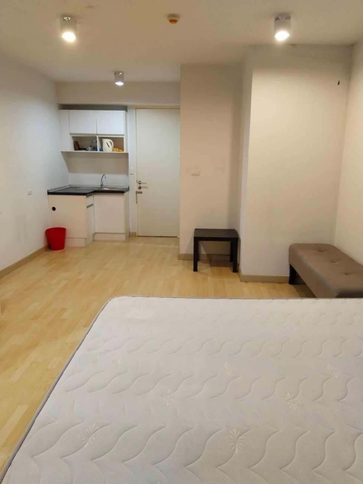 ขายคอนโดลาดกระบัง สุวรรณภูมิ : ขายราคาพิเศษ Iris condo ลาดกระบัง ซอย1 ฟรีเฟอร์นิเจอร์ (SM1134)