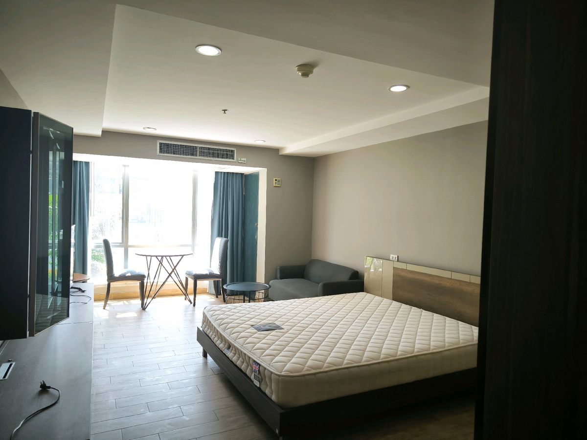 ให้เช่าคอนโดนานา : The Trendy Condominium (เดอะ เทรนดี้ คอนโดมิเนียม)