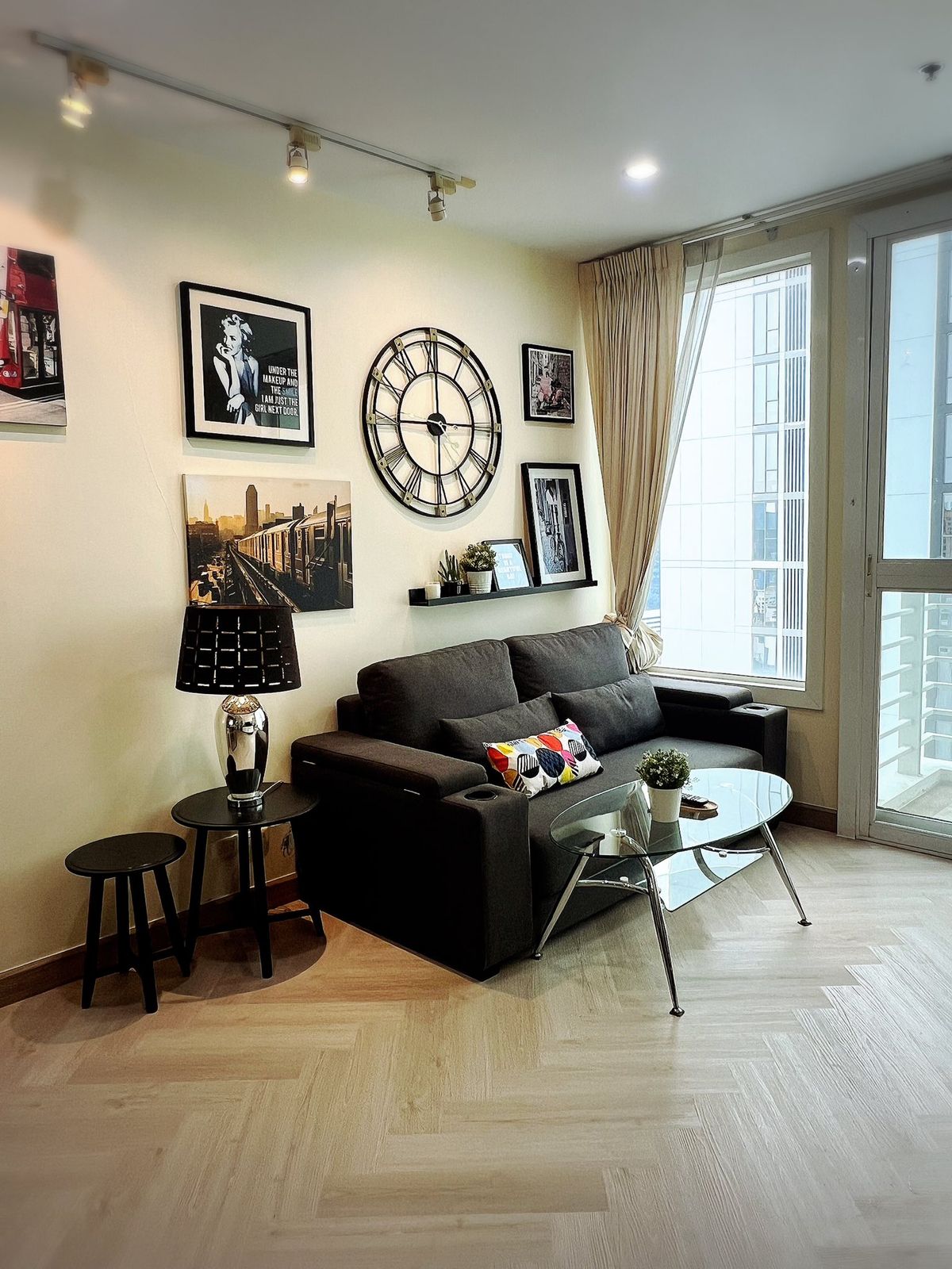 ให้เช่าคอนโดสุขุมวิท อโศก ทองหล่อ : ให้เช่า Siri Residence สุขุมวิท 24 🛏 1 ห้องนอน 60 ตร.ม. | 150 ม. ถึง BTS พร้อมพงษ์ | 40,000 บาท/เดือน