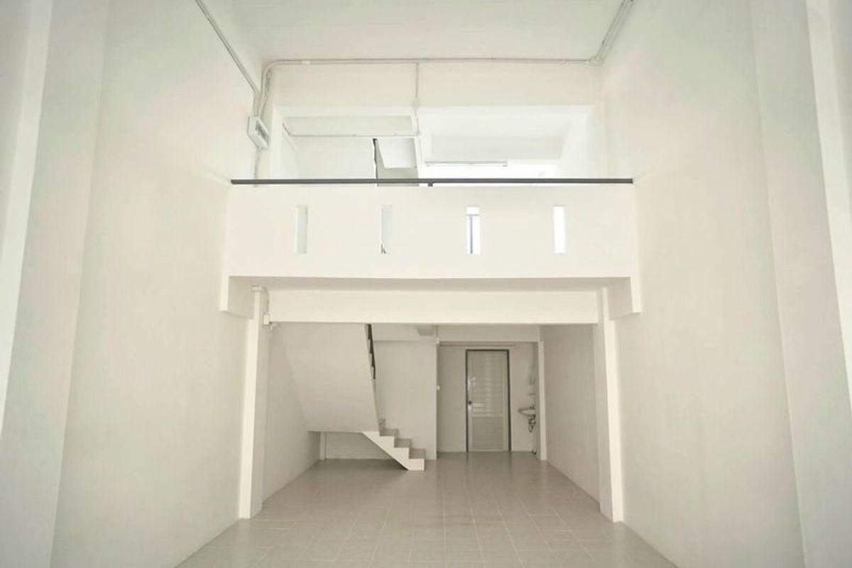 ขายอาคารพาณิชย์เชียงใหม่ : ขายอาคารพาณิชย์ 17 ตรว 4 ชั้น รีโนเวทใหม่ หลัง รพ.เทพปัญญา ตำบลฟ้าฮ่าม อำเภอเมือง จังหวัดเชียงใหม่