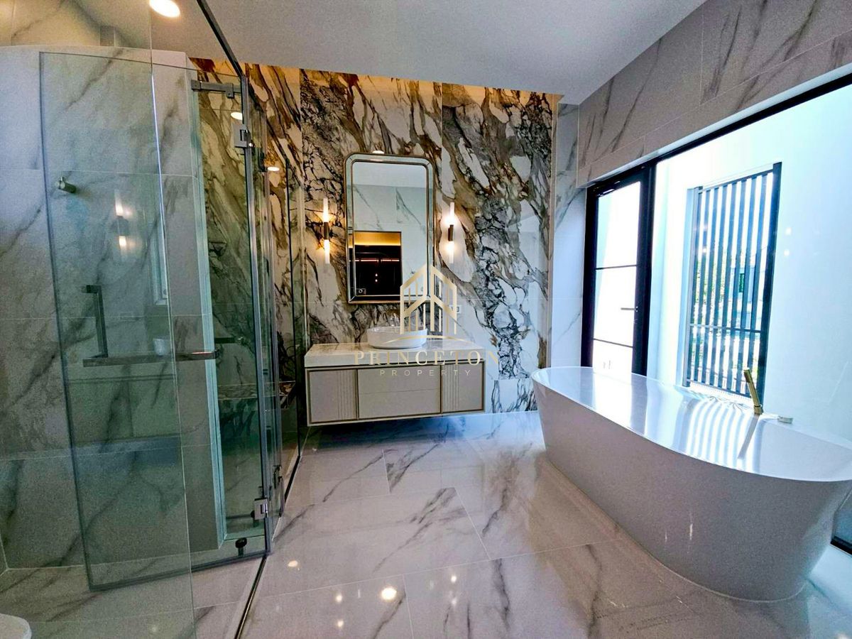 For SaleHouseBangna, Bearing, Lasalle : Luxury house for sale Nantawan Bangna km.15 📞092-4252445