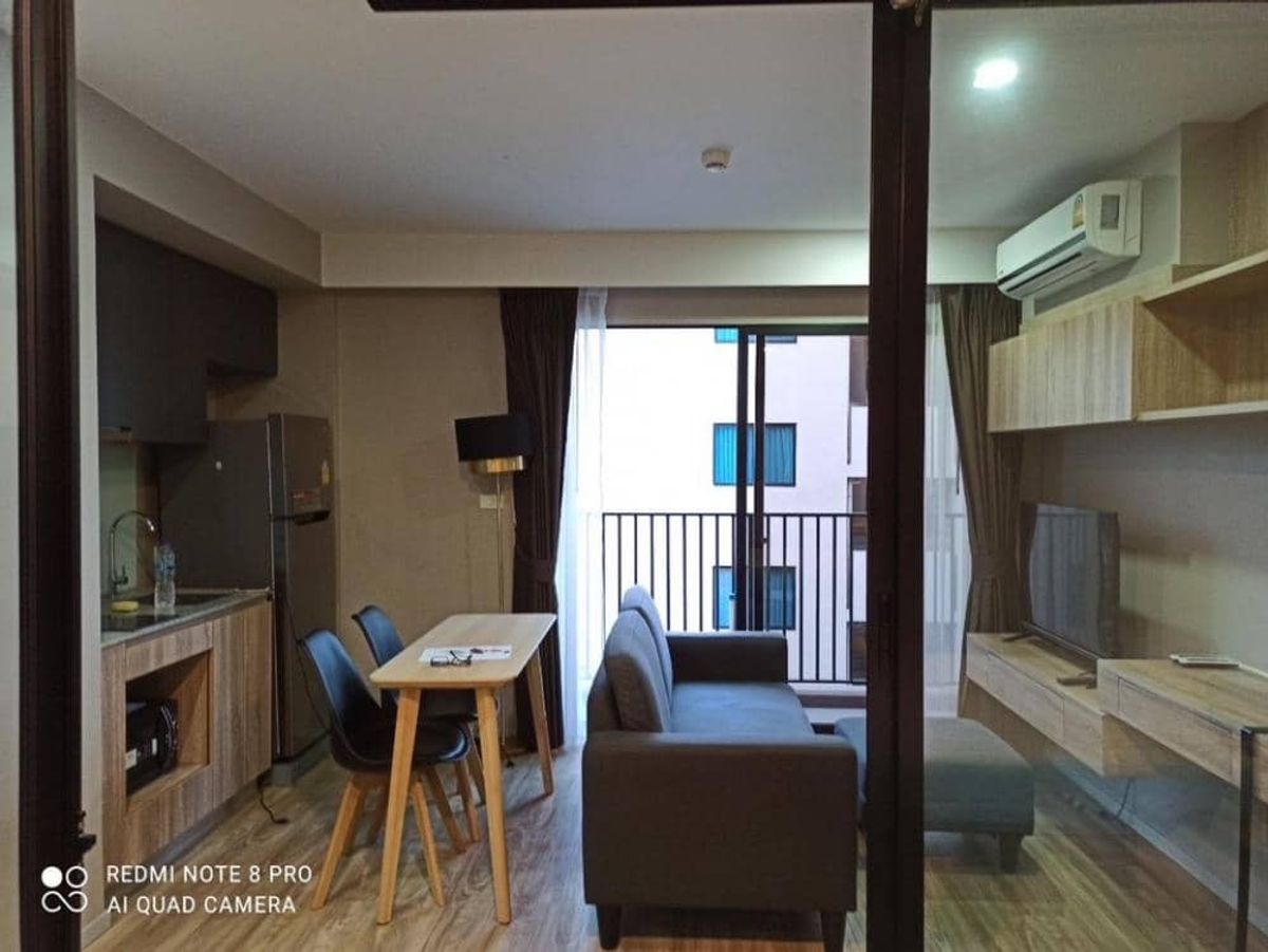 ขายคอนโดสาทร นราธิวาส : ขายด่วน 🔥 Blossom Condo @ Sathorn - Charoenrat 🔥 ใกล้ BTS สุรศักดิ์ เฟอร์นิเจอร์ และ เครื่องใช้ไฟฟ้าครบ 