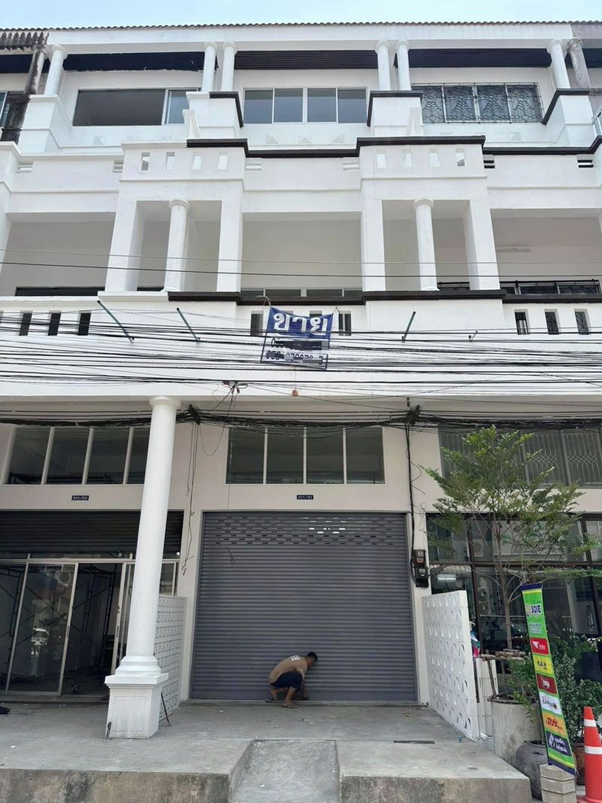 ขายอาคารพาณิชย์เชียงใหม่ : ขายอาคารพาณิชย์ 17 ตรว 4 ชั้น รีโนเวทใหม่ หลัง รพ.เทพปัญญา ตำบลฟ้าฮ่าม อำเภอเมือง จังหวัดเชียงใหม่