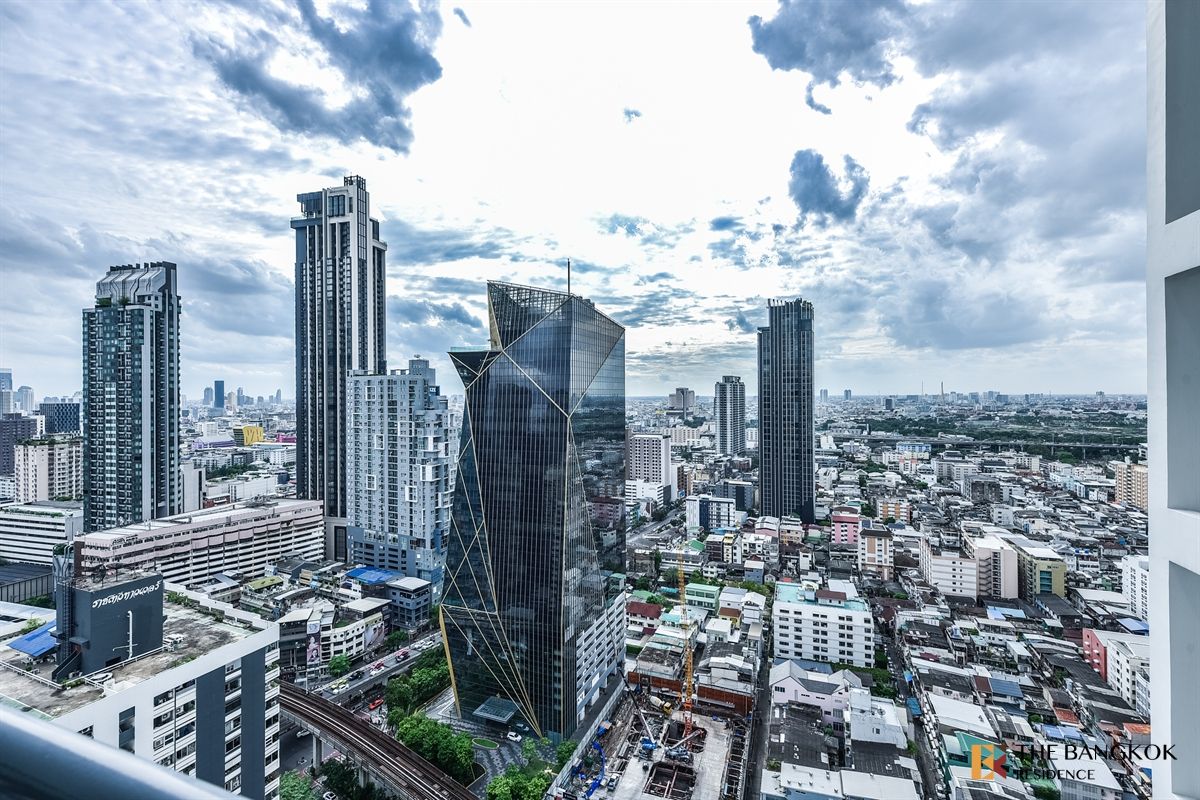 For RentCondoRatchathewi,Phayathai : Urgent rent. Villa Rachathwi Studio 40 SQM. Only 19K/Month. By Aumi