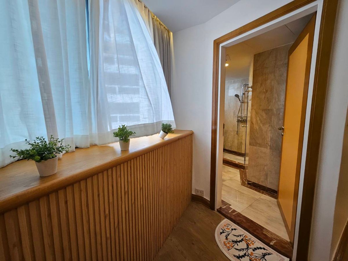 For RentCondoSukhumvit, Asoke, Thonglor : For Rent: Luxury Renovated 3-Bedroom Condo with Stunning Sunset View-President Park Sukhumvit 24