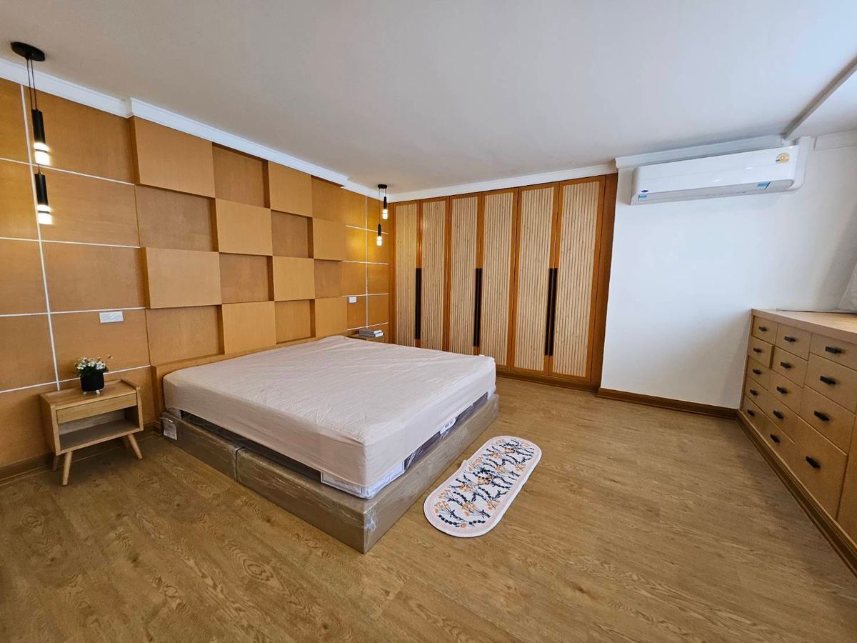 For RentCondoSukhumvit, Asoke, Thonglor : For Rent: Luxury Renovated 3-Bedroom Condo with Stunning Sunset View-President Park Sukhumvit 24