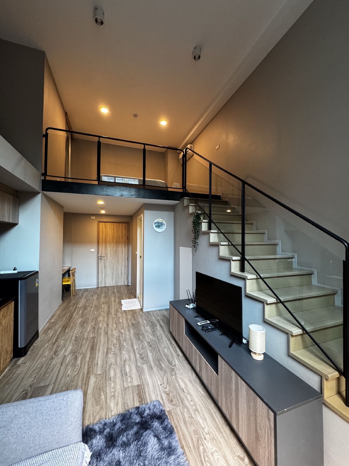 ให้เช่าคอนโดสาทร นราธิวาส : ให้เช่าห้อง Duplex วิวสวน 