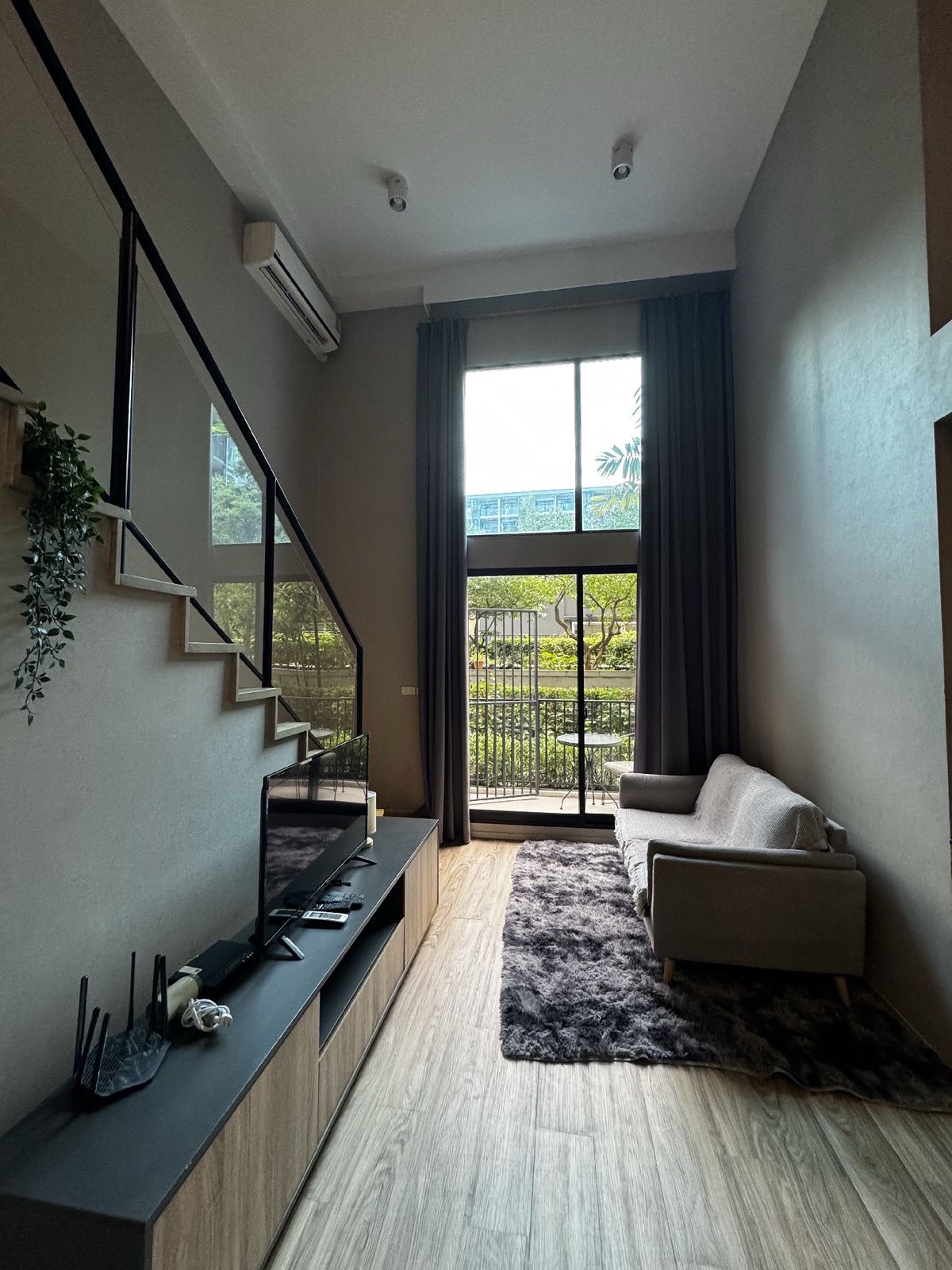 ให้เช่าคอนโดสาทร นราธิวาส : ให้เช่าห้อง Duplex วิวสวน 