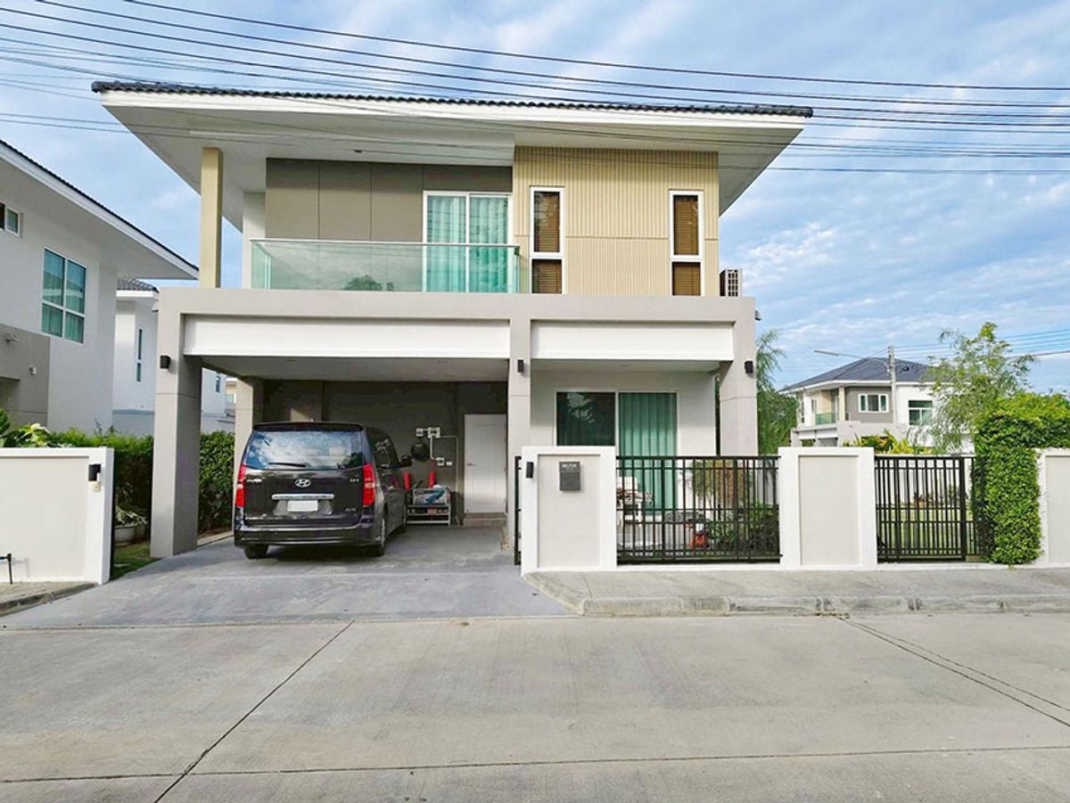 For RentHouseChiang Mai : House in the project For rent 45,000 baht per month, near Tha Rak Market, only 5 minutes. No.12H427