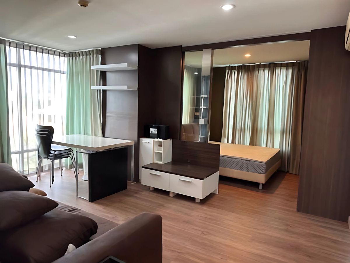For RentCondoSapankwai,Jatujak : (for Rent) Atrium Phahol-Sutthisan | Near BTS Saphan Khwai and BTS Ari