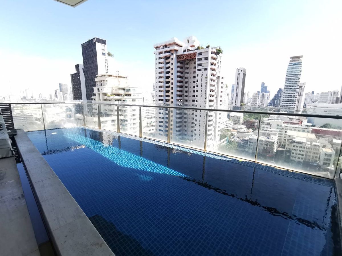 ให้เช่าคอนโดสุขุมวิท อโศก ทองหล่อ : Le Raffine 31: Duplex 3bed 3bath + maid 383.70sqm. 180,000/mth Am: 0656199198