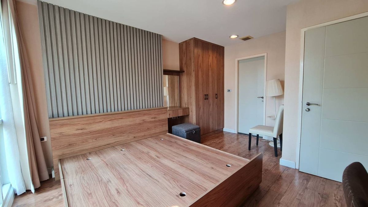 For RentCondoSukhumvit, Asoke, Thonglor : Rental condo is decorated with the condo The Crest Sukhumvit 24