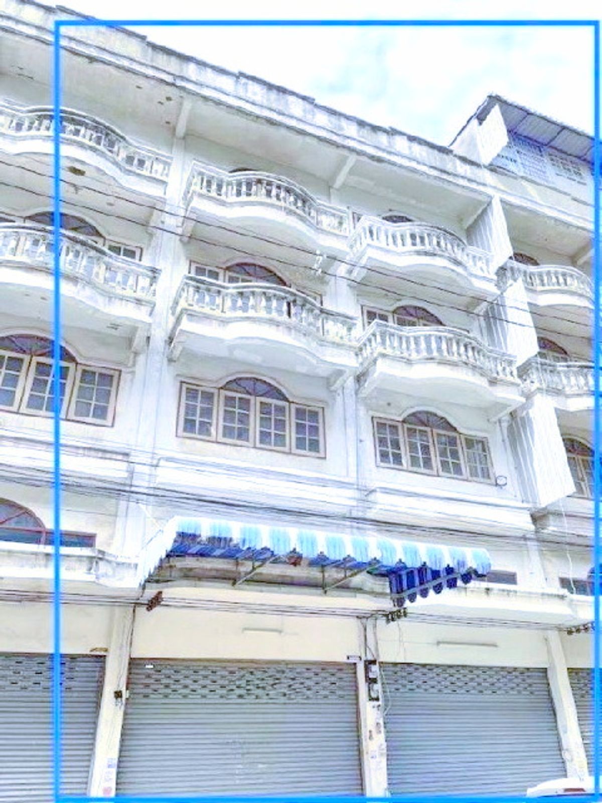 For RentShop HouseMahachai Samut Sakhon : Soi Petchkasem 95-99, Sarasas Witaed School, Nong Khaem 4.2 km, Big C Big C, Aom Yai, 2.5 km for rent, 2 booths, 4 floors, 42 sq.w. 632 sq.m.