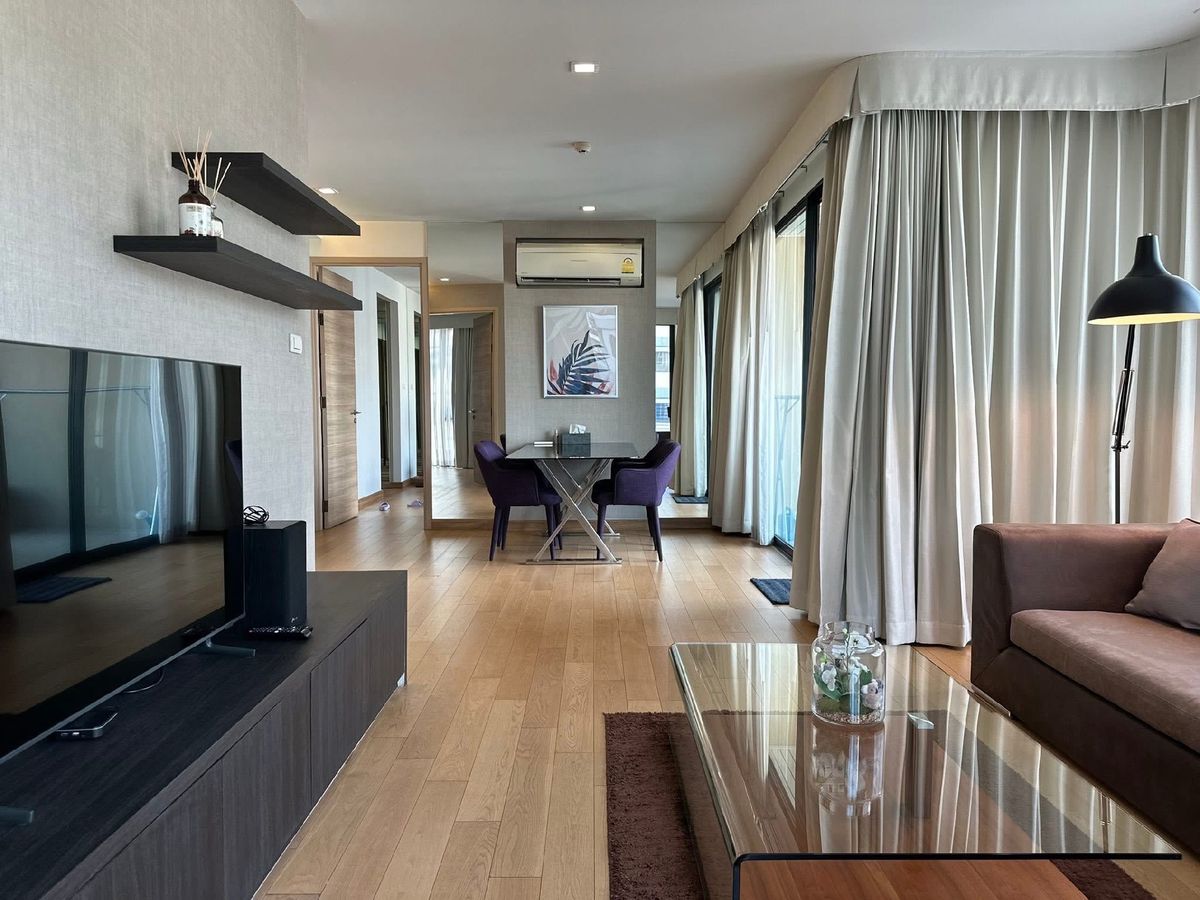 For RentCondoWitthayu, Chidlom, Langsuan, Ploenchit : Low Rise 2 Bedroom 2 Bathroom