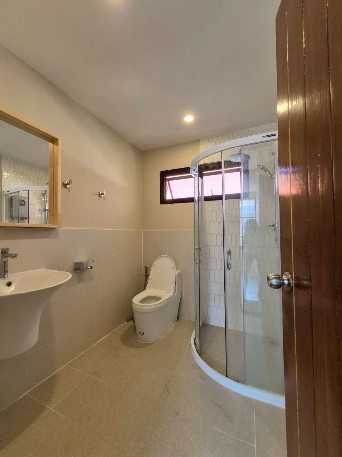 ให้เช่าบ้านบางนา แบริ่ง ลาซาล : 💥ForRent💥 Houses with Private Garden 🏡 3 Bed 🛒 Near  Mega Bangna only 5 minutes !!  Pet Friendly 🐶