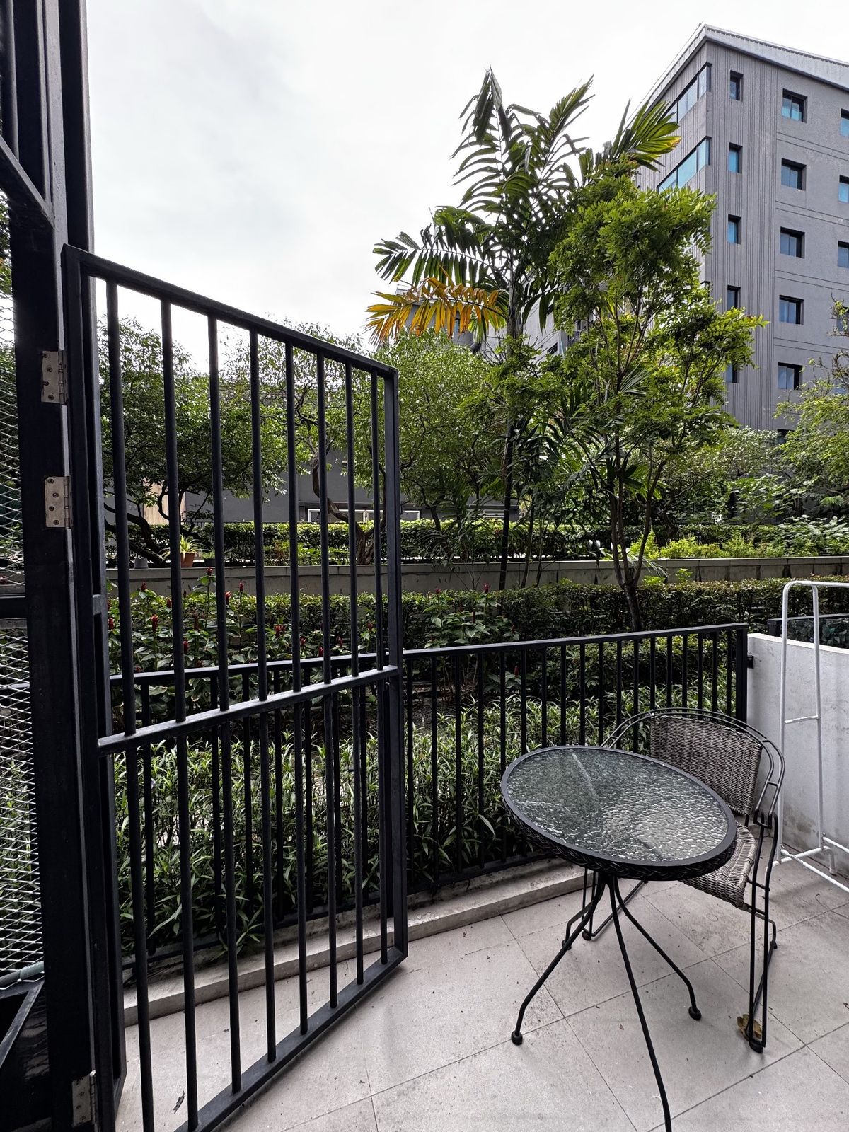 ให้เช่าคอนโดสาทร นราธิวาส : ให้เช่าห้อง Duplex วิวสวน 