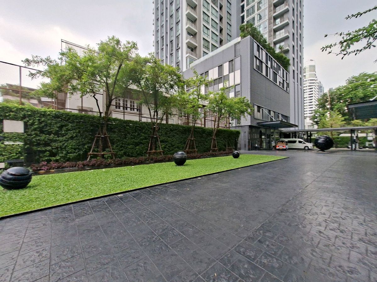ขายคอนโดสุขุมวิท อโศก ทองหล่อ : (Sale) Quattro by Sansiri – 116 ตรม. 3 ห้องนอน 3 ห้องน้ำ ห้องมุม วิว 2 ด้าน ใจกลางทองหล่อ
🧱Earthquake-resistant 
📞099 415 2664 • 081 843 8635

รายละเอียดห้อง
• 3 ห้องนอน 3 ห้องน้ำ 
• 116 ตร.ม. | ชั้น 31