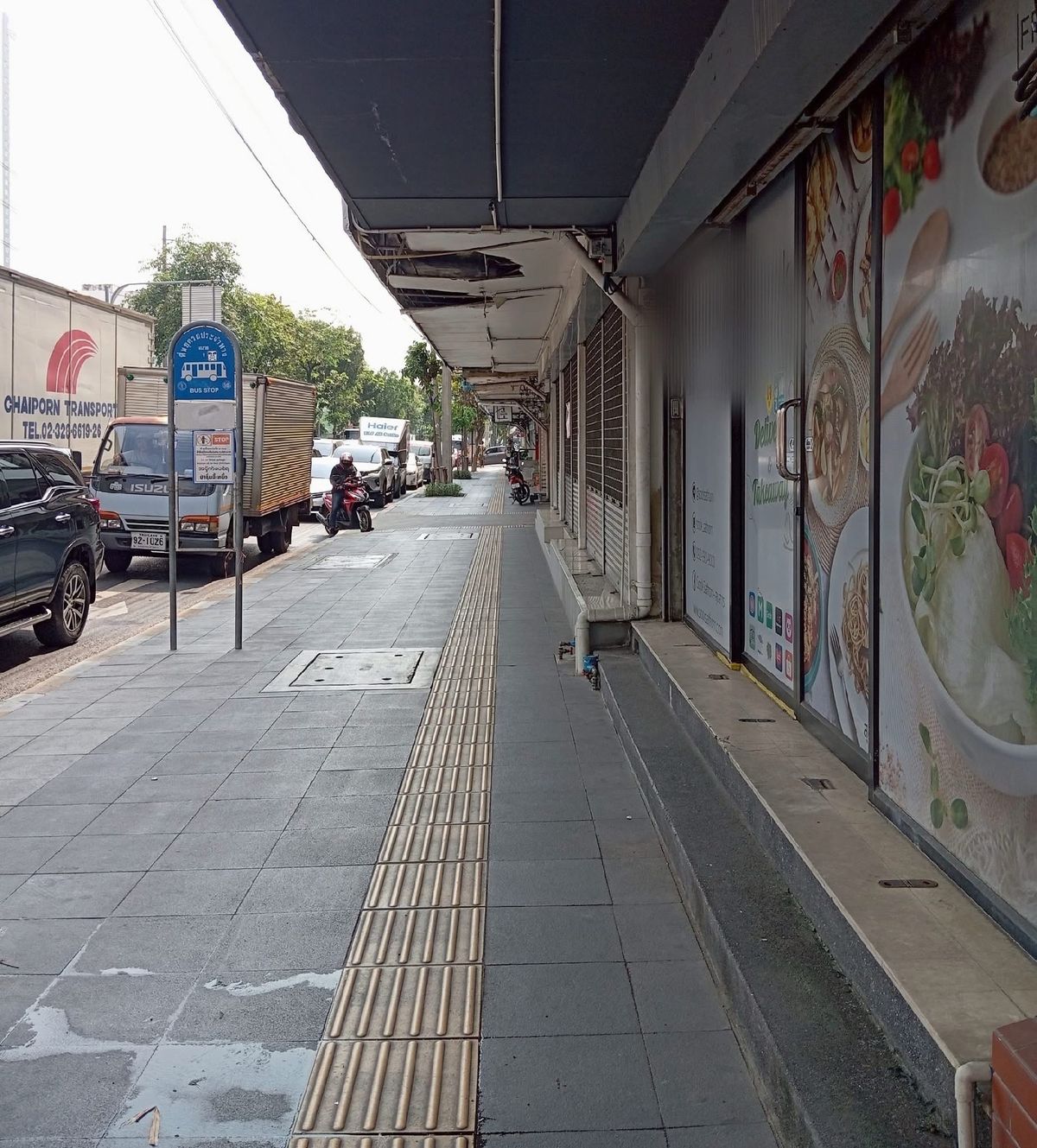 For RentShop HouseOnnut, Udomsuk : Commercial Building Only 150m from BTS Phrakanong!