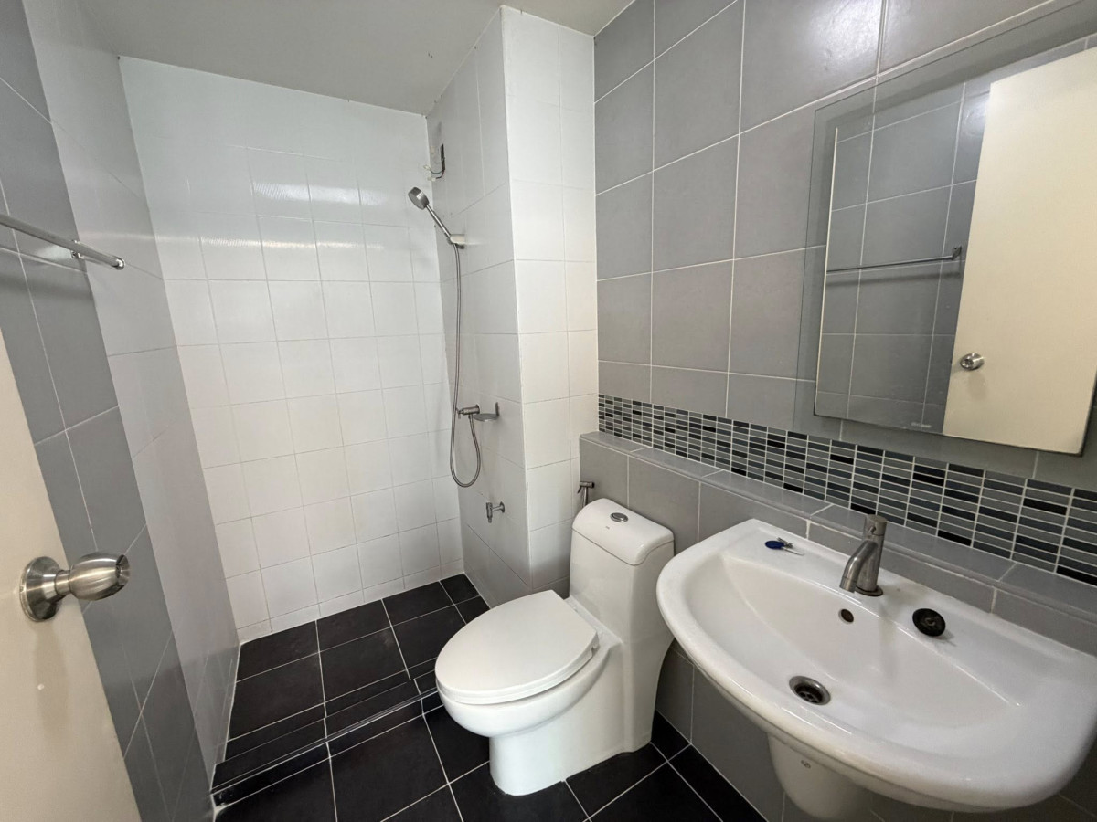 ขายคอนโดนวมินทร์ รามอินทรา : ขายคอนโด  ดีคอนโด รามอินทรา ท่าแร้ง เขต บางเขน กรุงเทพ CX-148266