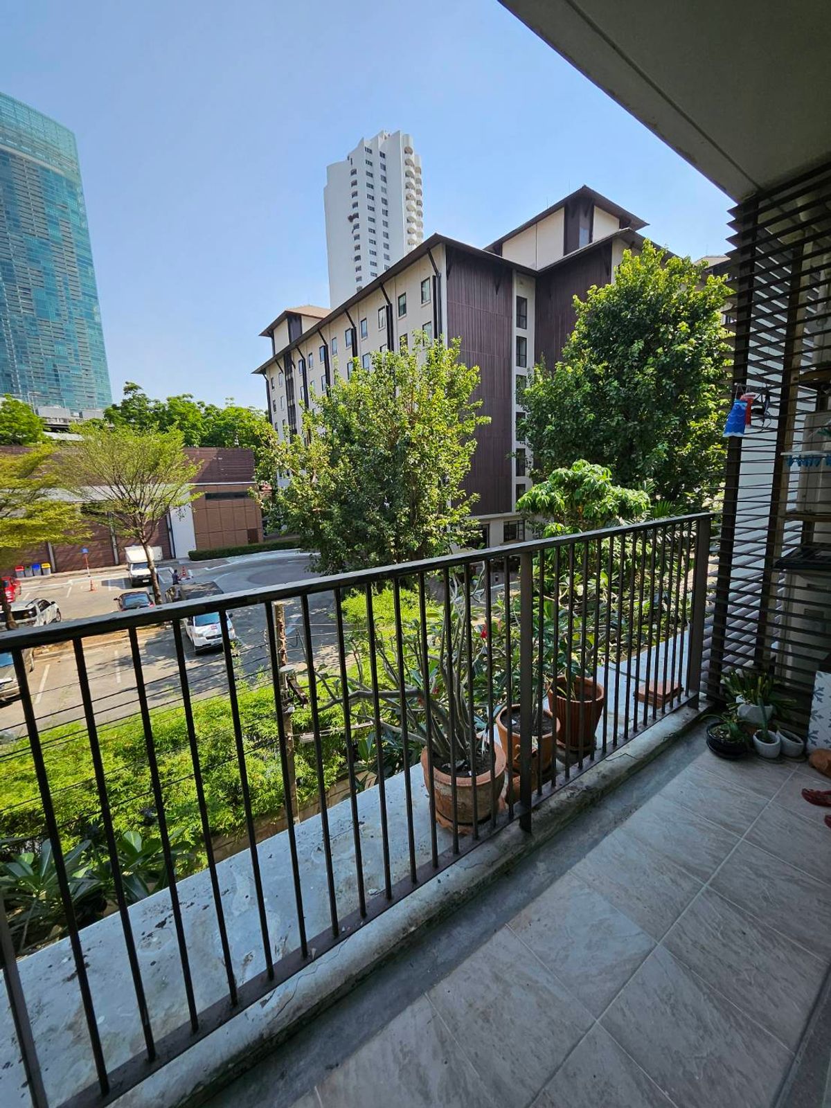 For SaleCondoWongwianyai, Charoennakor : Condo for sale at The Fine at River  Charoen Nakhon- Khlong San, Bangkok, 2 bedrooms, 1 bathroom, living room, dining room. Vintage style decoration  